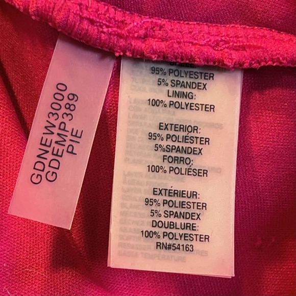 GUESS ~ Magenta Pink Bodycon Dress w/ Ruching and Amazing Back Detail ~ Size 6 - Picture 12 of 14